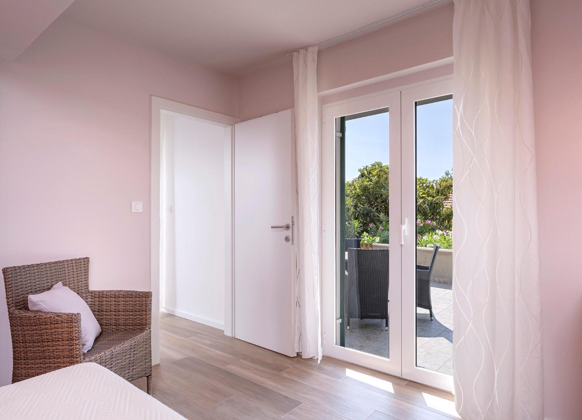Big Sunny Terrace Apartment Hvar ฮวาร์ ภายนอก รูปภาพ