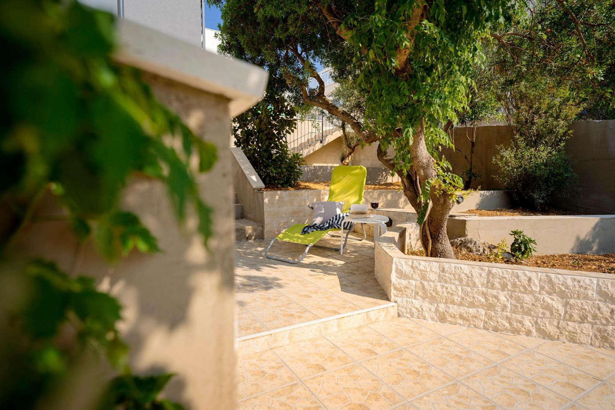 Big Sunny Terrace Apartment Hvar ฮวาร์ ภายนอก รูปภาพ